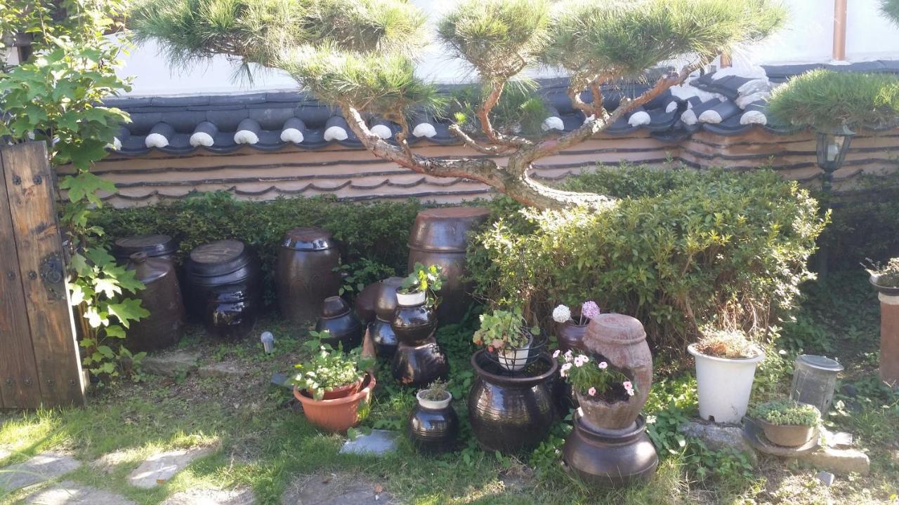 Yeonwoodang Guesthouse Jeonju Exterior foto